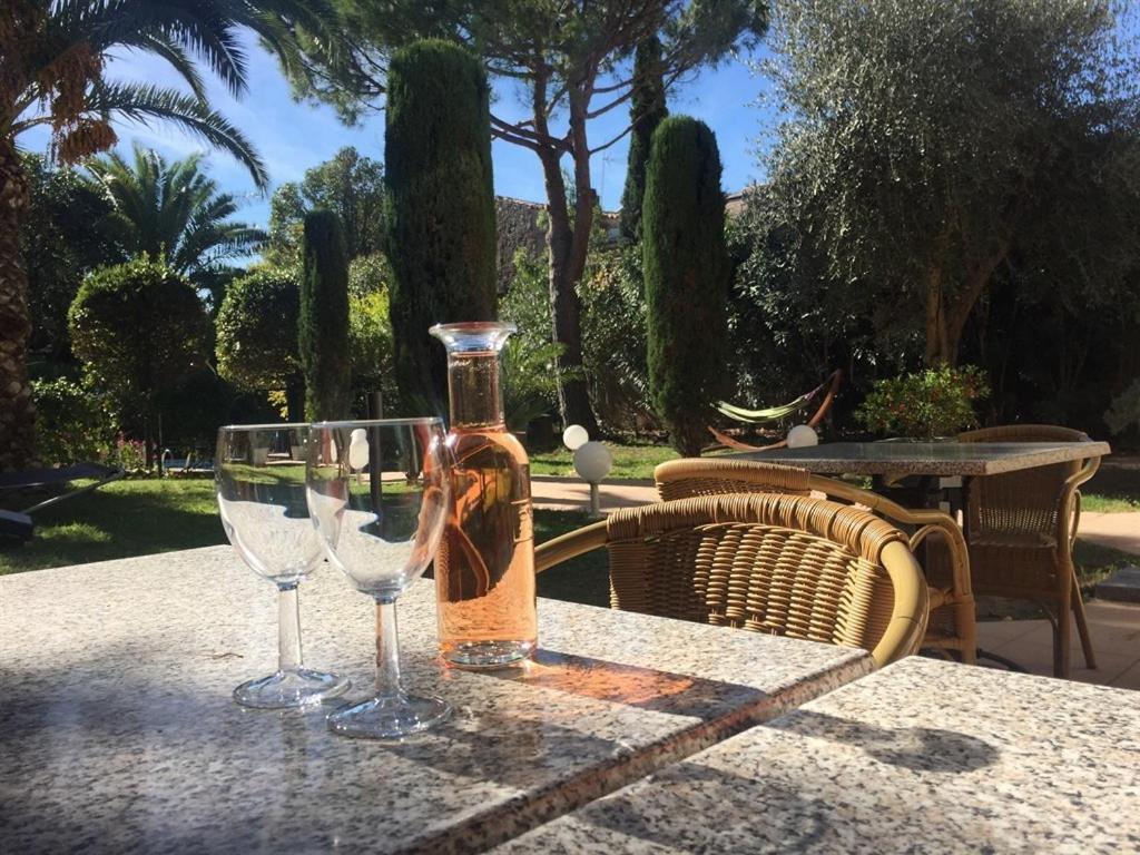 Le Jardin D'homps Couette-café